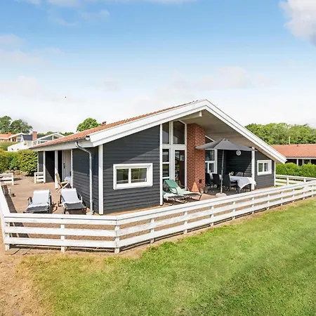 Hébergement de vacances Maison Confortable À Sjølund Avec Sauna *